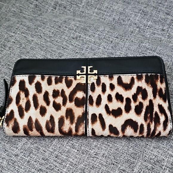 Tory Burch Black and Brown Animal Print Wallet - Picture 1 of 4